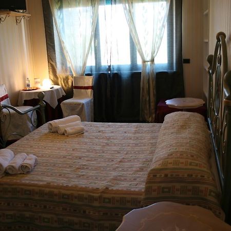 La Boheme Panzió Verona Kültér fotó