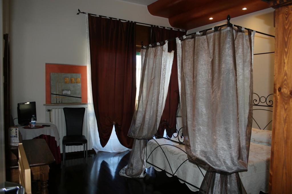 La Boheme Panzió Verona Szoba fotó